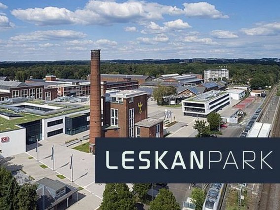 LESKANPARK Luftbild der Betriebsstätte in Köln (Dellbrück).